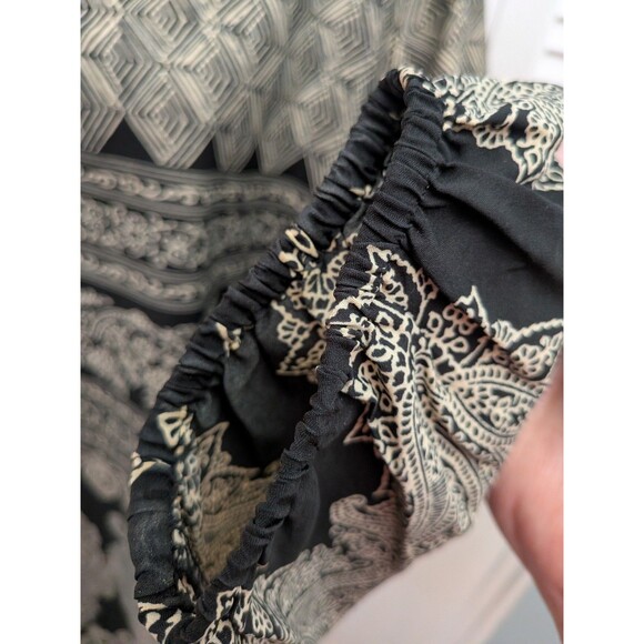 Chico's Tunic Womes XL/3 Paisley Black Tan Floral V-Neck Blouse Top Boho Flowy - Picture 5 of 12